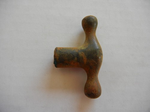 Vintage small gas valve - gas,